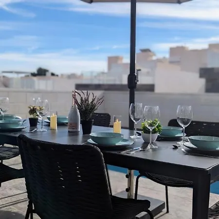 Fee4me Villa, Pool, Roofterrace & Relax Villa Alicante