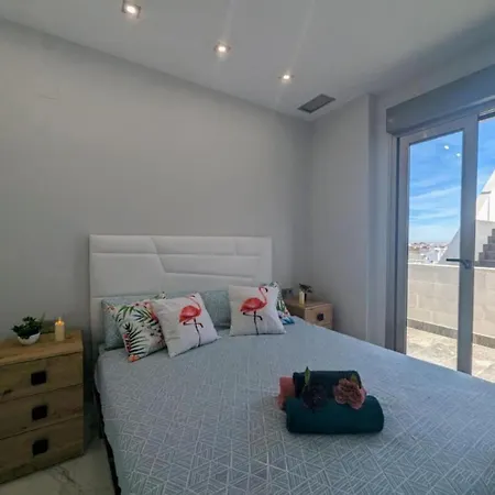 Fee4me Villa, Pool, Roofterrace & Relax