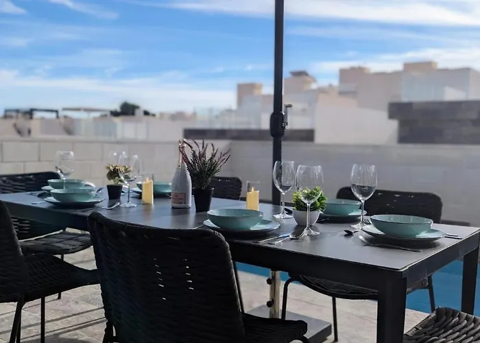 Fee4me Villa, Pool, Roofterrace & Relax Villa Alicante