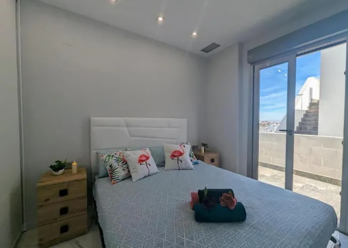 Fee4me Villa, Pool, Roofterrace & Relax